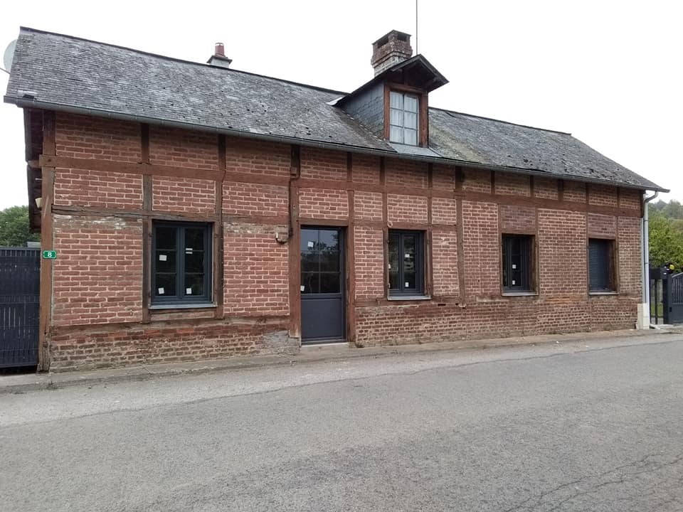 Façade d’école ou atelier rénové