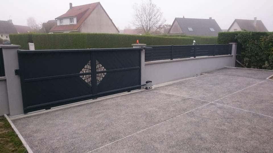 Installation de portail coulissant motorisé à Forges-les-Eaux